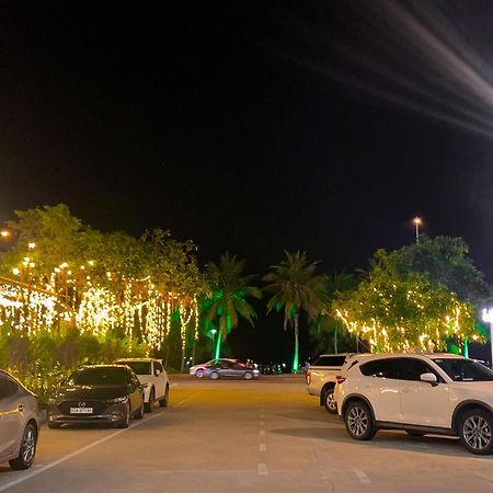 My Khe 2 Da Nang Seafront Hotel Экстерьер фото