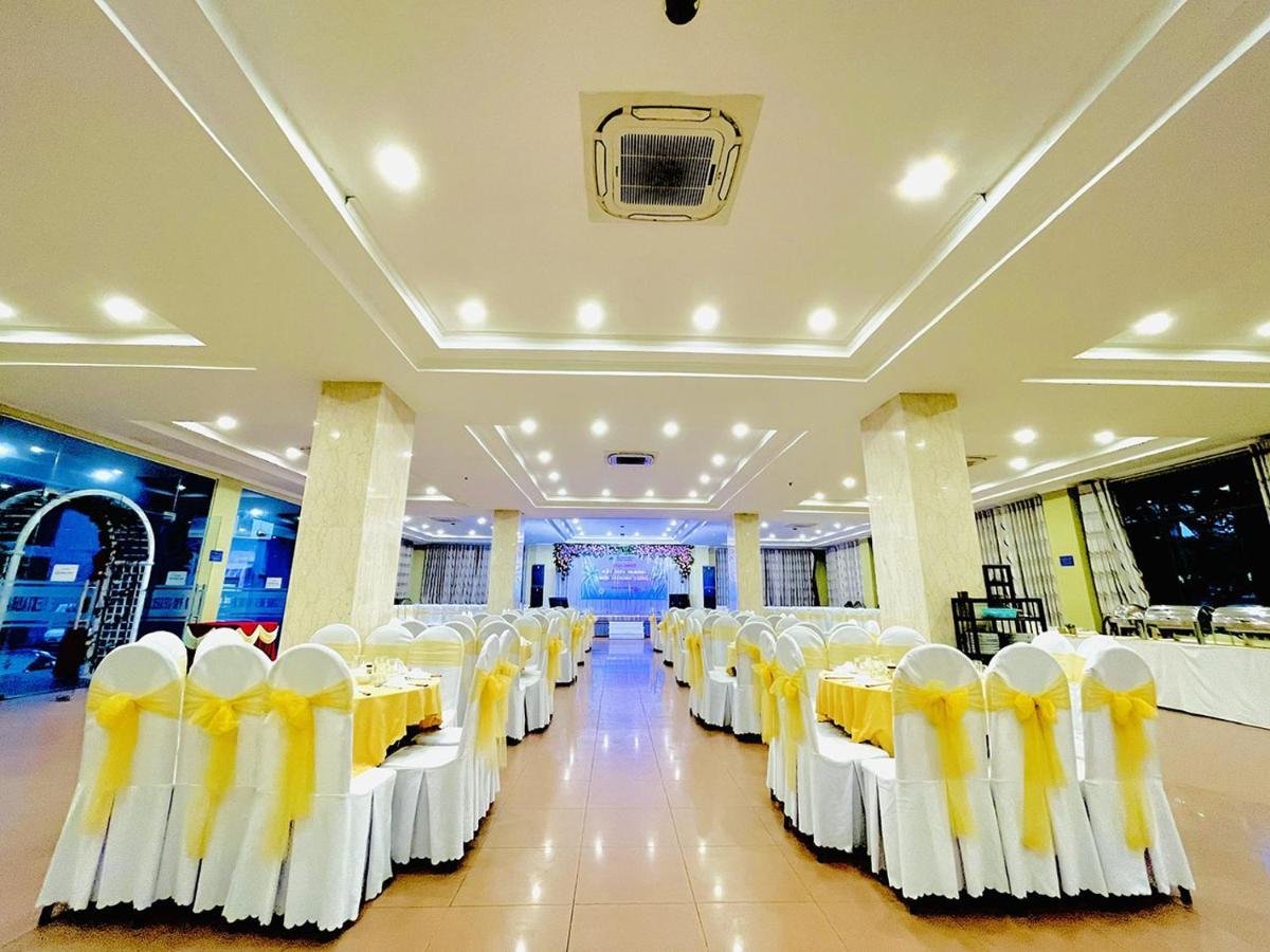 My Khe 2 Da Nang Seafront Hotel Экстерьер фото