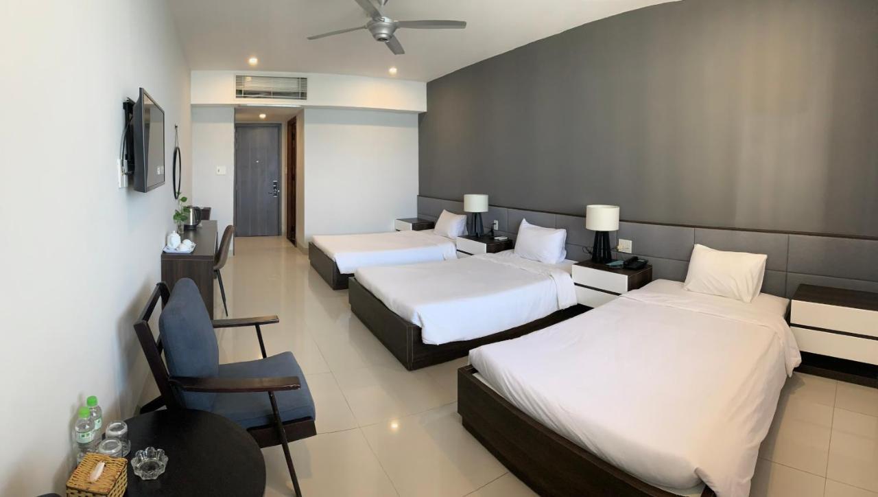 My Khe 2 Da Nang Seafront Hotel Экстерьер фото