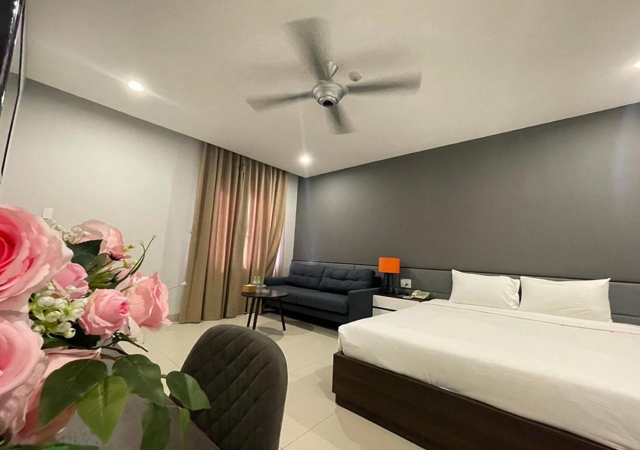 My Khe 2 Da Nang Seafront Hotel Экстерьер фото